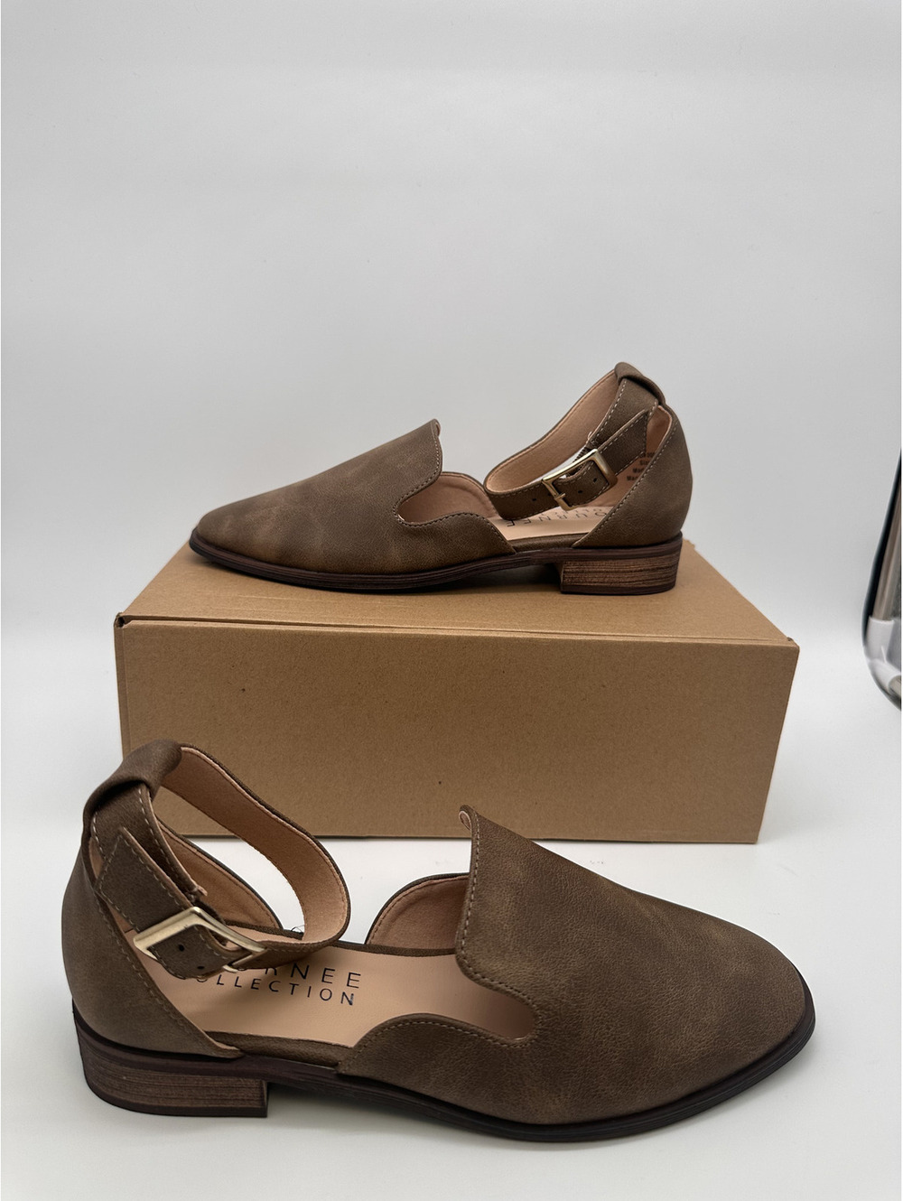 Journee Collection Loreta Brown Women's Flats Size 5.5